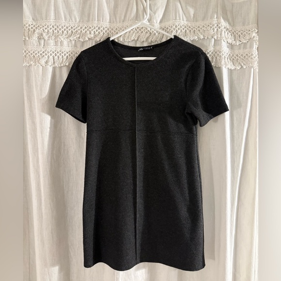 Zara Dresses & Skirts - Zara Classic Black Short Sleeve Dress